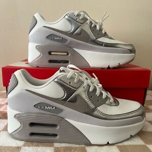 Nike Air Max 90 LV8 Sneakers Summit White/Vast Grey IB0170 101 Women's 7.5 BNIB